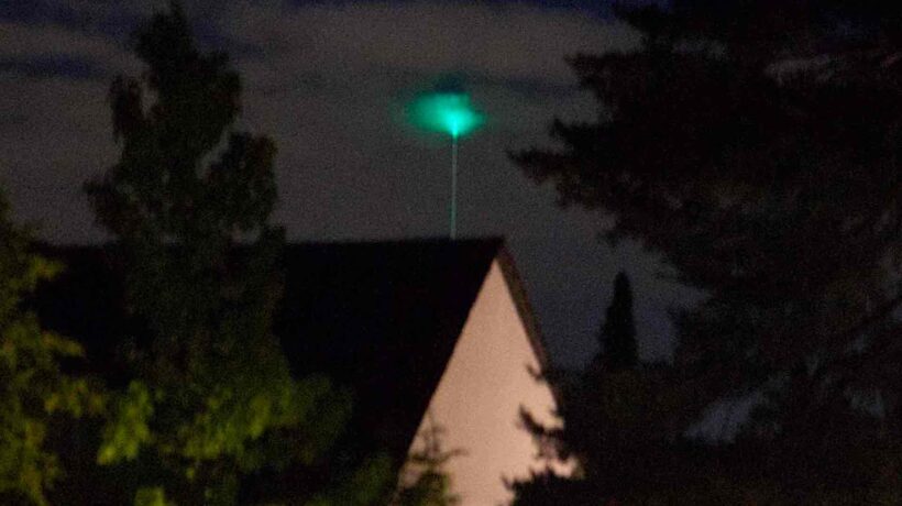 Mysteriöser grüner Laser am Münchner Himmel