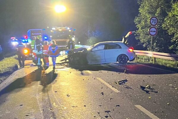 Schwerer Verkehrsunfall auf der B304