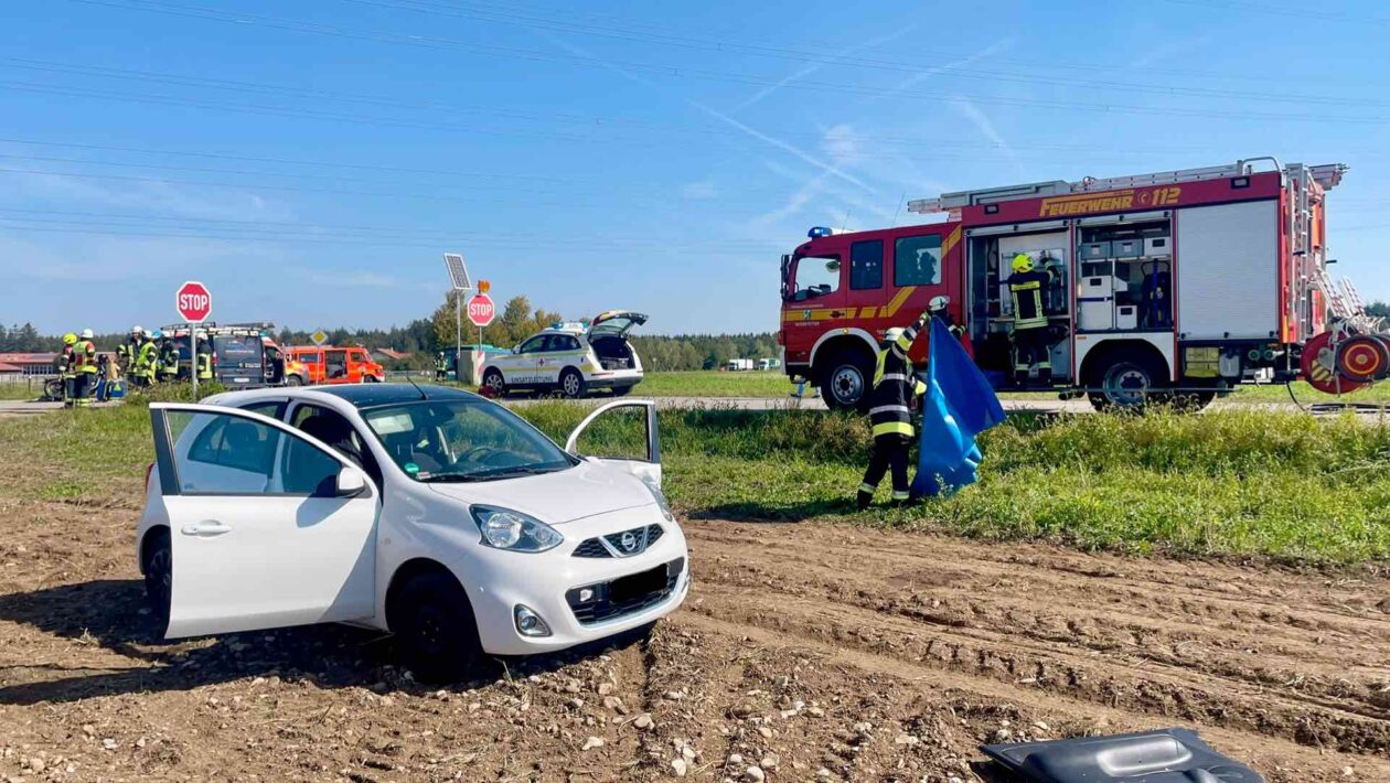 Vaterstetten: Schwerer Verkehrsunfall zwischen Motorrad und PKW