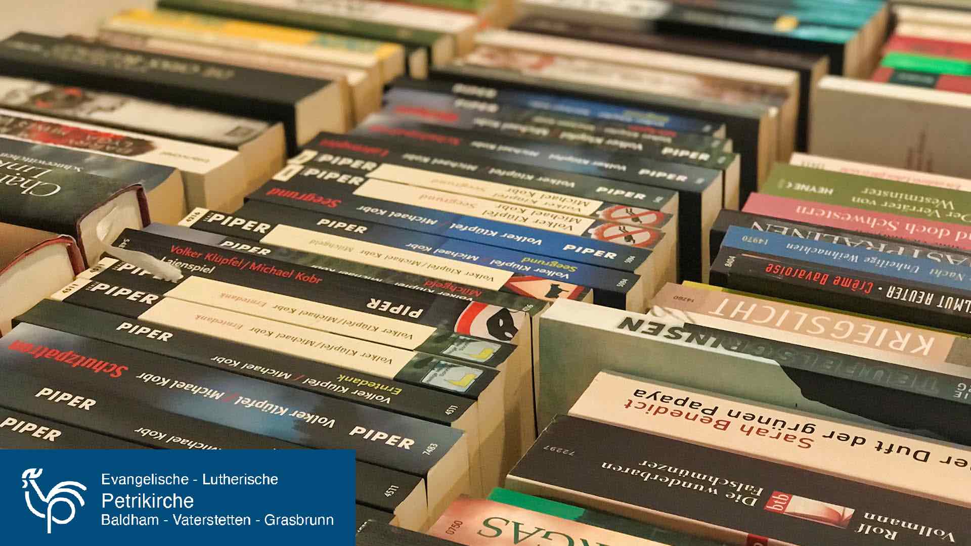 Bücherflohmarkt in der Petrikirche Baldham im Oktober 2024